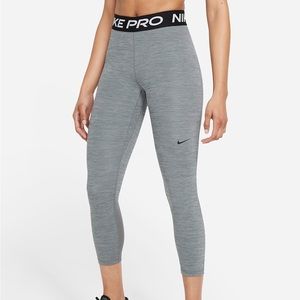 NWOT Nike Pro Dri-Fit Capri Leggings